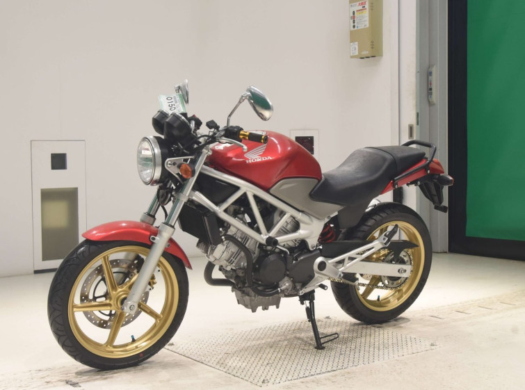 Мотоцикл Honda VTR250 с пробегом 32338 km