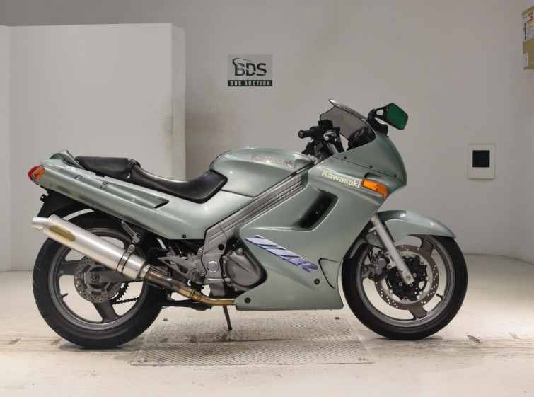 Мотоцикл Kawasaki ZZ-R250 з пробігом 39600 km
