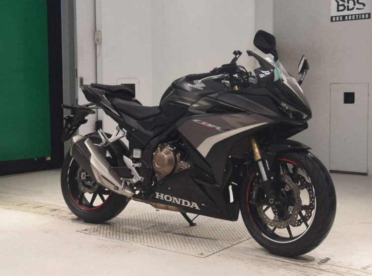 Мотоцикл Honda CBR400R з пробігом 7364 km