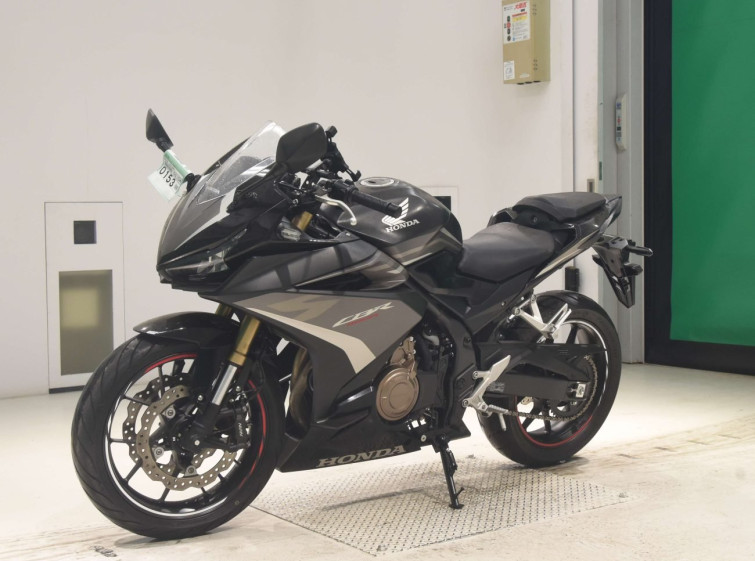 Мотоцикл Honda CBR400R з пробігом 7364 km