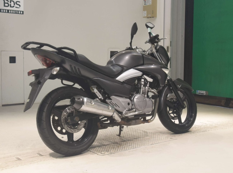 Мотоцикл Suzuki GSR250 з пробігом 51711 km