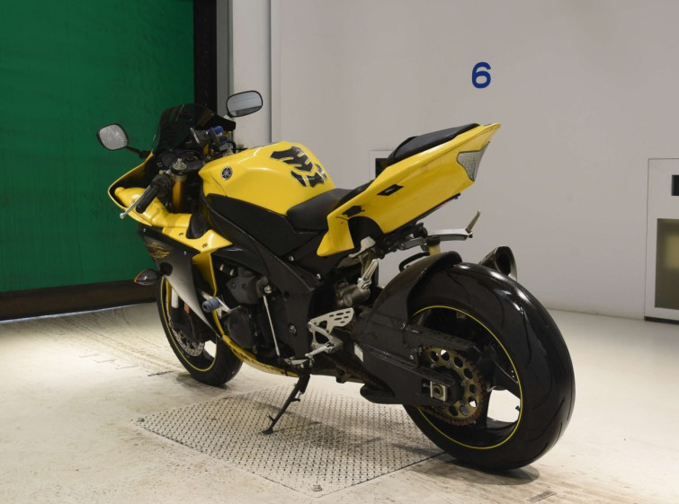 Мотоцикл Yamaha YZF-R1 з пробігом 19906 km