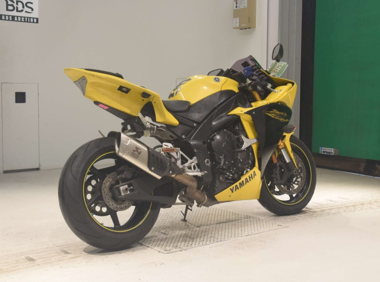 Мотоцикл Yamaha YZF-R1 з пробігом 19906 km