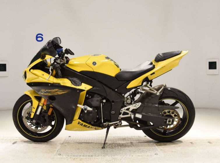 Мотоцикл Yamaha YZF-R1 з пробігом 19906 km