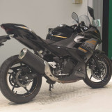 Мотоцикл Kawasaki NINJA400 з пробігом 9749 km
