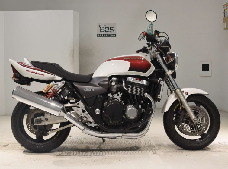 Мотоцикл Honda CB1300SF з пробігом 29445 km