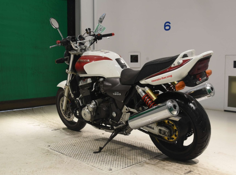 Мотоцикл Honda CB1300SF з пробігом 29445 km