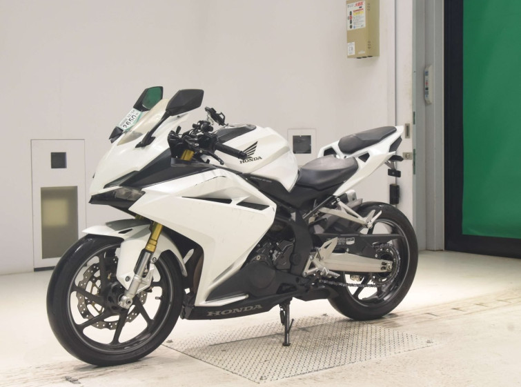 Мотоцикл Honda CBR250RR с пробегом 44297 km