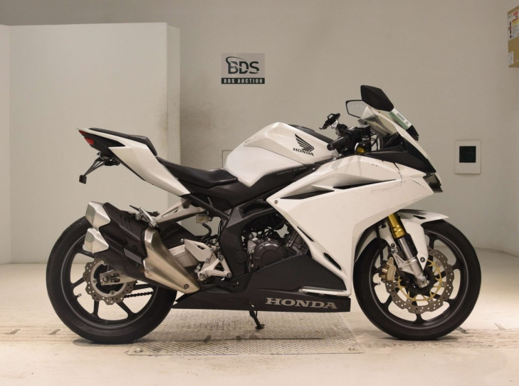 Мотоцикл Honda CBR250RR с пробегом 44297 km