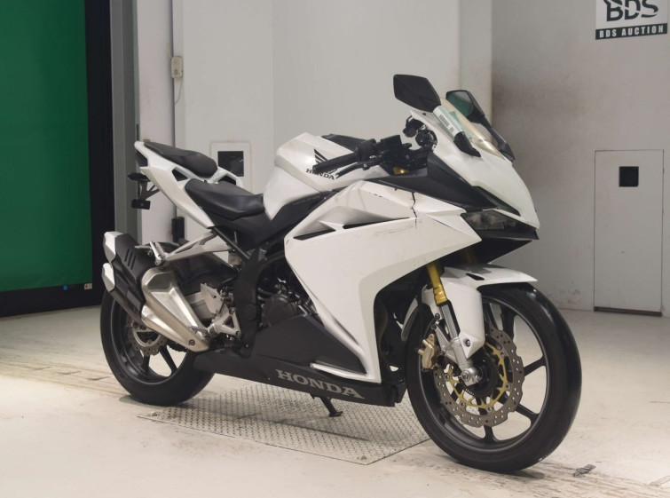 Мотоцикл Honda CBR250RR с пробегом 44297 km