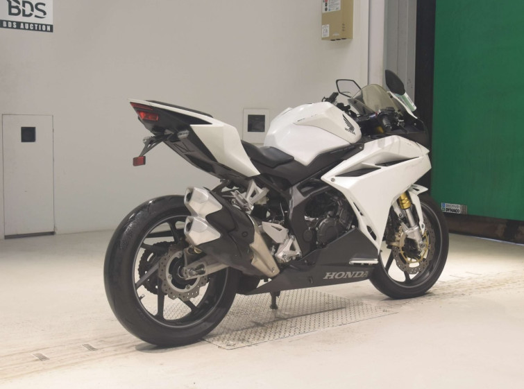 Мотоцикл Honda CBR250RR с пробегом 44297 km