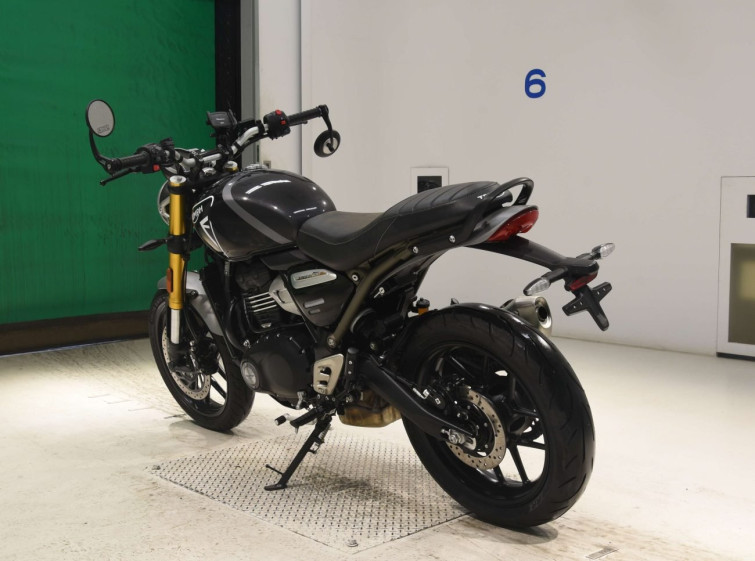 Мотоцикл Triumph speed 400 з пробігом 1380 km