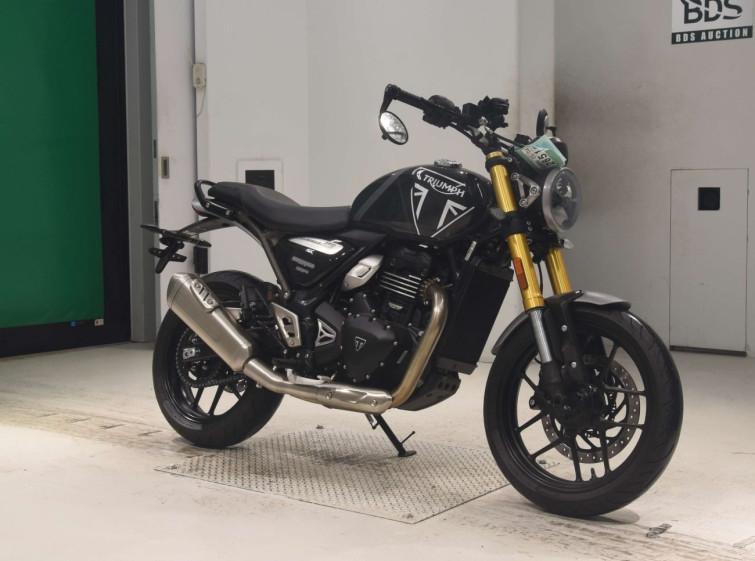 Мотоцикл Triumph speed 400 з пробігом 1380 km