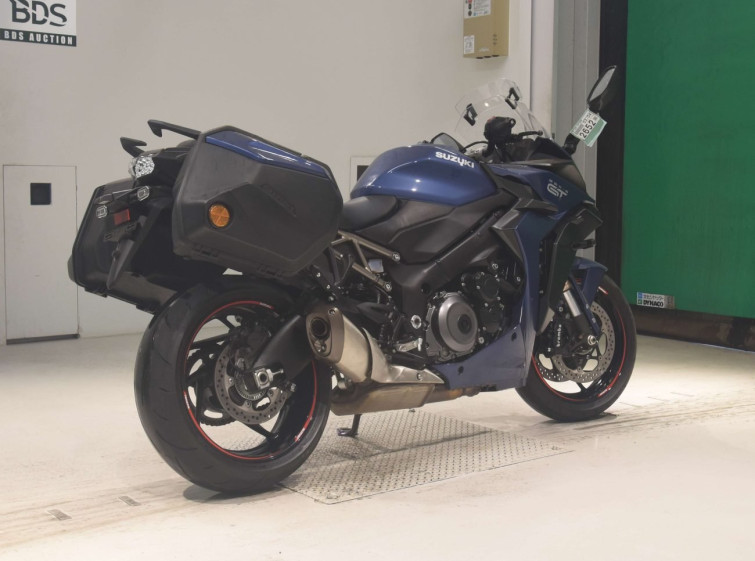 Мотоцикл Suzuki gsx-s1000 gt с пробегом 8909 km