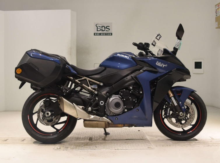 Мотоцикл Suzuki gsx-s1000 gt с пробегом 8909 km