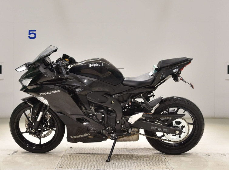Мотоцикл Kawasaki NINJA ZX-25R з пробігом 333 km
