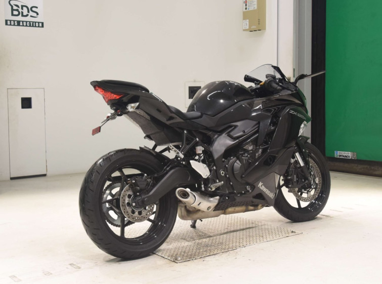 Мотоцикл Kawasaki NINJA ZX-25R з пробігом 333 km