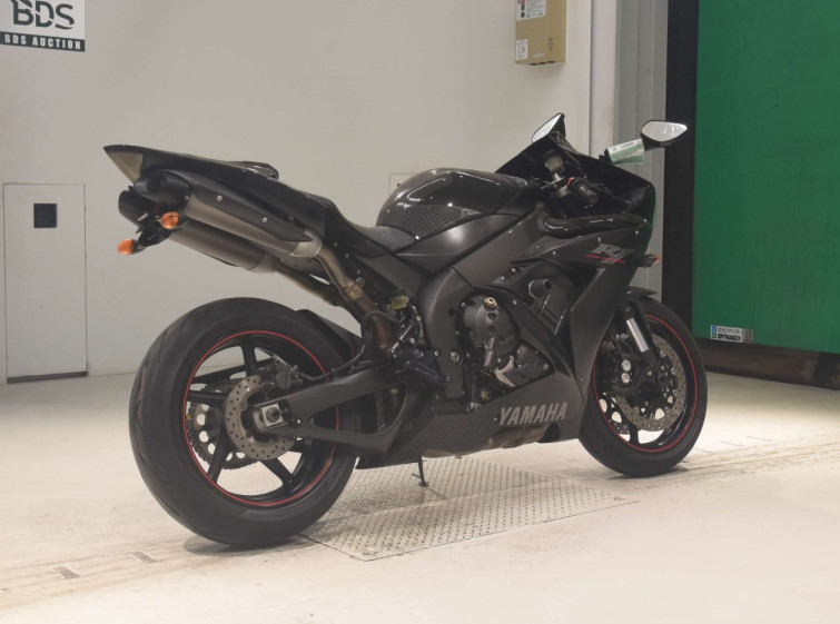 Мотоцикл Yamaha YZF-R1 с пробегом 61890 km