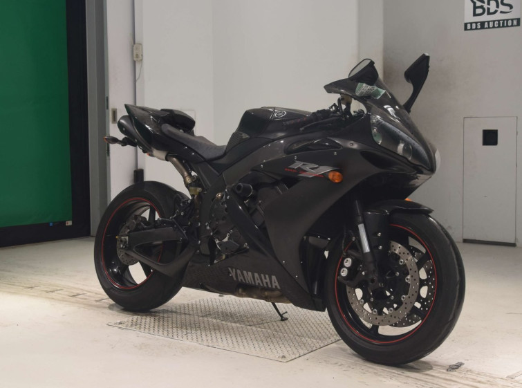 Мотоцикл Yamaha YZF-R1 с пробегом 61890 km