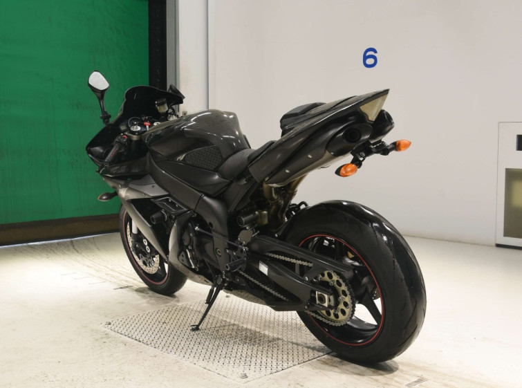 Мотоцикл Yamaha YZF-R1 с пробегом 61890 km