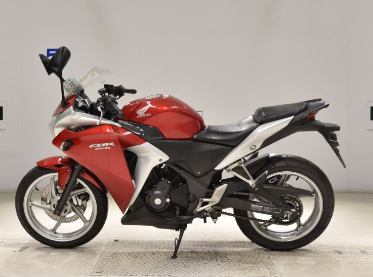 Мотоцикл Honda CBR250R з пробігом 42661 km