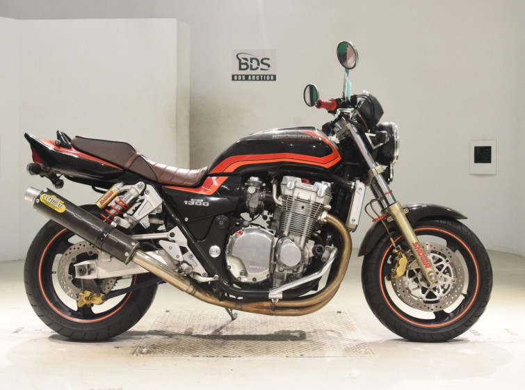 Мотоцикл Honda CB1300SF з пробігом 46618 km