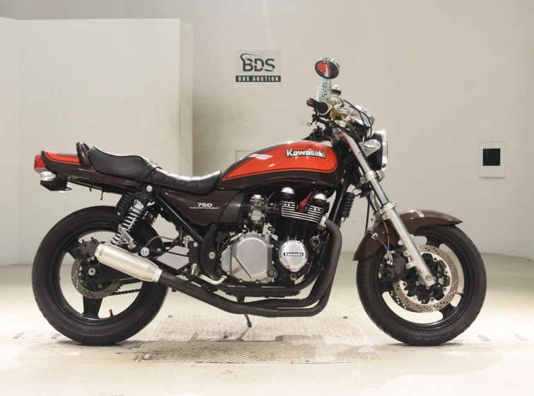 Мотоцикл Kawasaki ZEPHYR750 с пробегом 18912 km