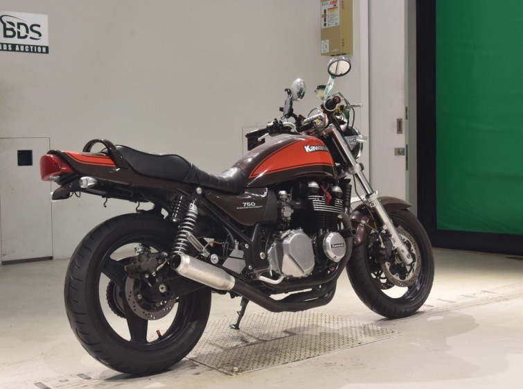 Мотоцикл Kawasaki ZEPHYR750 с пробегом 18912 km