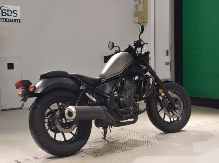Мотоцикл Honda REBEL CMX250 з пробігом 10726 km