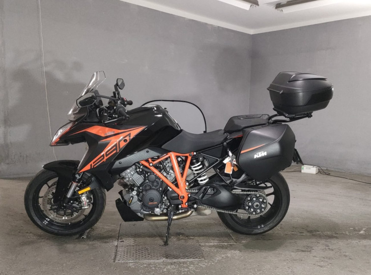 Мотоцикл KTM 1290 SUPERDUKE GT с пробегом 4321 km