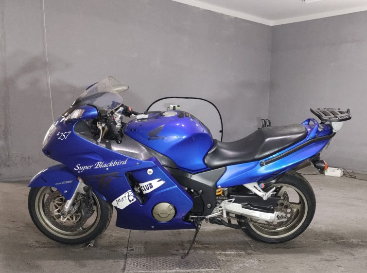 Мотоцикл Honda CBR1100XX BLACKBIRD з пробігом 79819 km