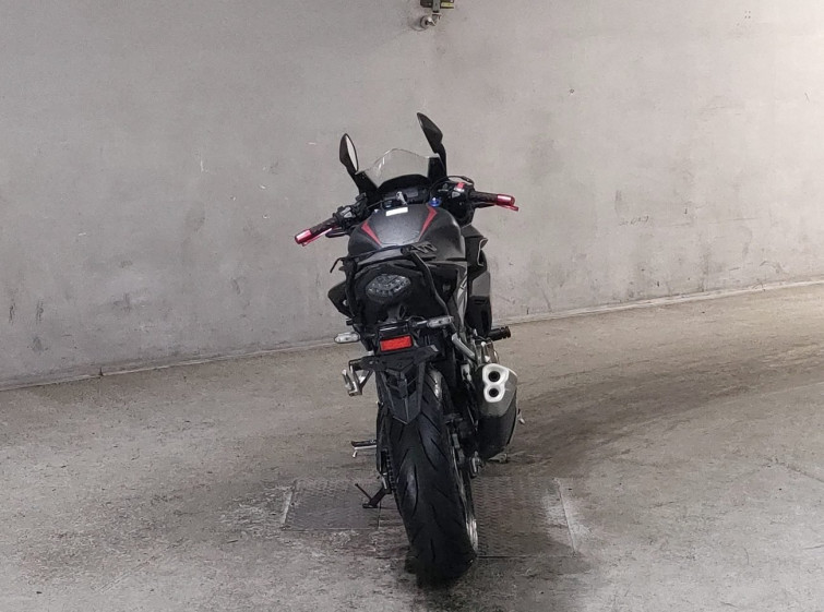 Мотоцикл Honda CBR400R с пробегом 18797 km