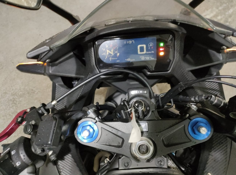 Мотоцикл Honda CBR400R с пробегом 18797 km