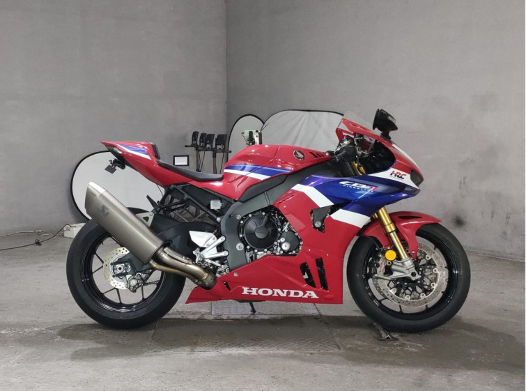 Мотоцикл Honda CBR1000RR с пробегом 58 km