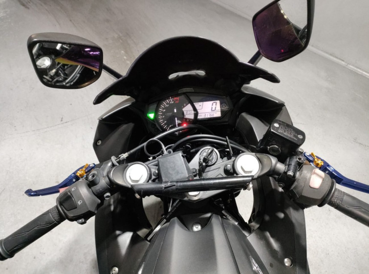 Мотоцикл Yamaha YZF-R25 з пробігом 31766 km
