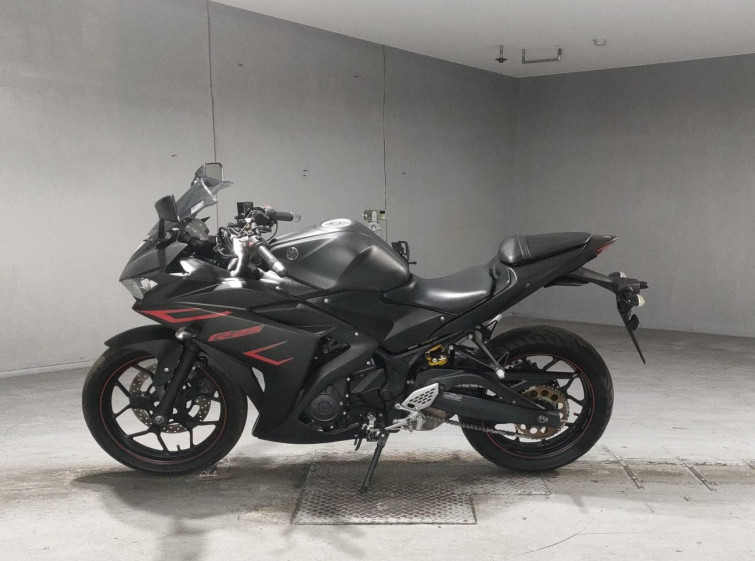 Мотоцикл Yamaha YZF-R25 с пробегом 8340 km