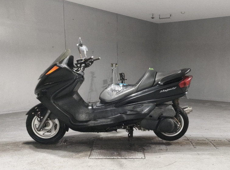 Мотоцикл Yamaha MAJESTY 250C