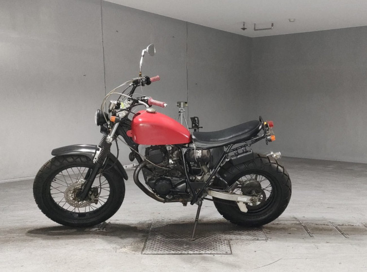 Мотоцикл Yamaha TW225 с пробегом 11021 km