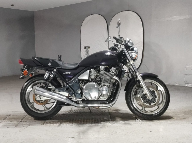Мотоцикл Kawasaki ZEPHYR1100 з пробігом 8490 km