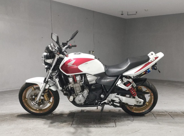 Мотоцикл Honda CB1300SF з пробігом 14225 km