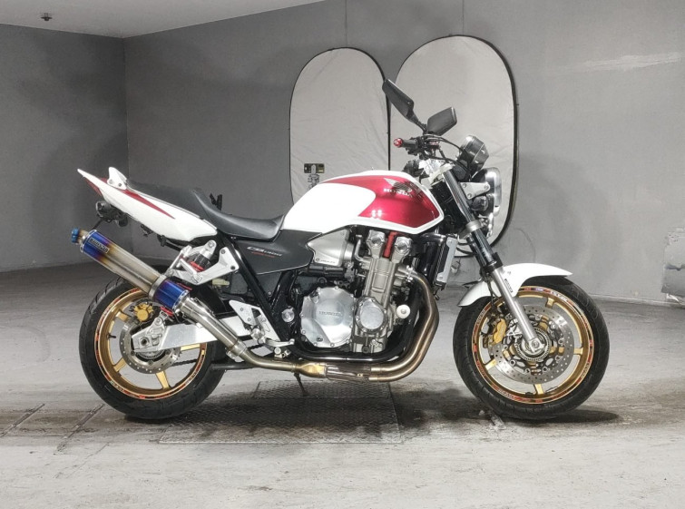 Мотоцикл Honda CB1300SF з пробігом 14225 km