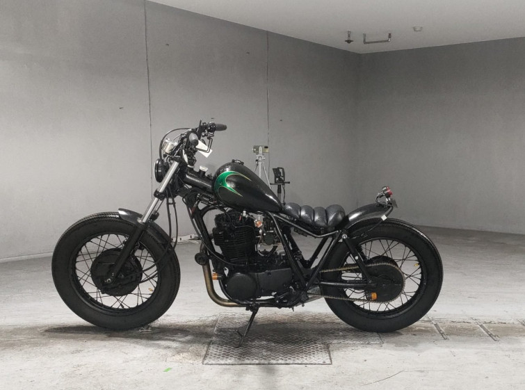 Мотоцикл Yamaha SR400 з пробігом 10782 km