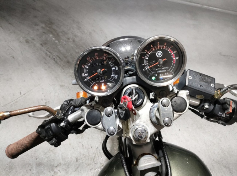 Мотоцикл Yamaha SR400 с пробегом 12764 km