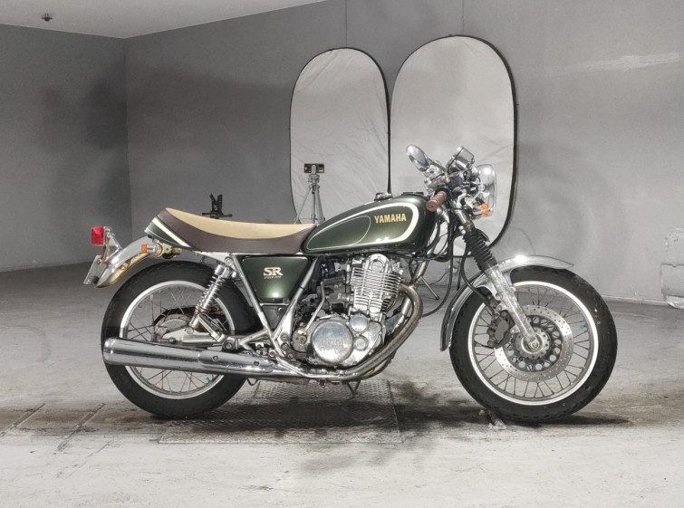 Мотоцикл Yamaha SR400 с пробегом 12764 km