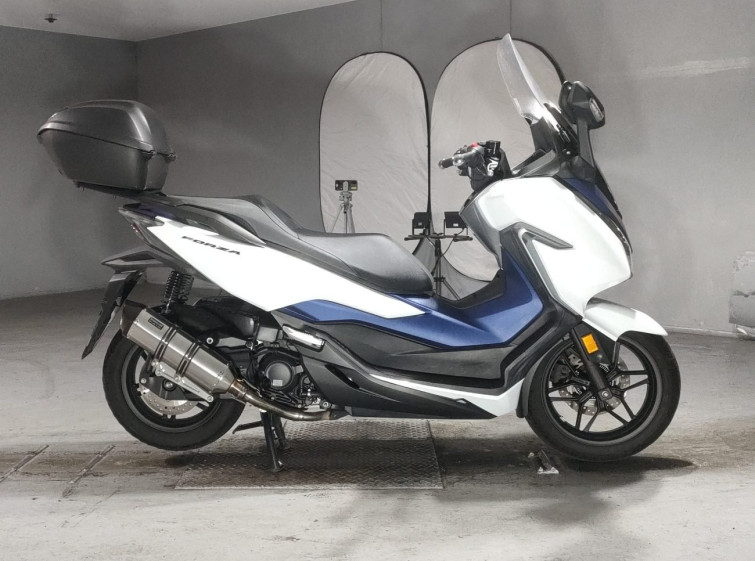 Мотоцикл Honda FORZA з пробігом 11824 km