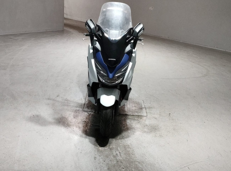 Мотоцикл Honda FORZA з пробігом 11824 km