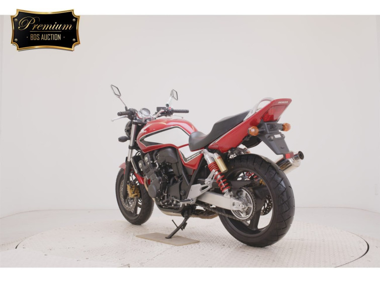 Мотоцикл Honda CB400SFV з пробігом 2286 km