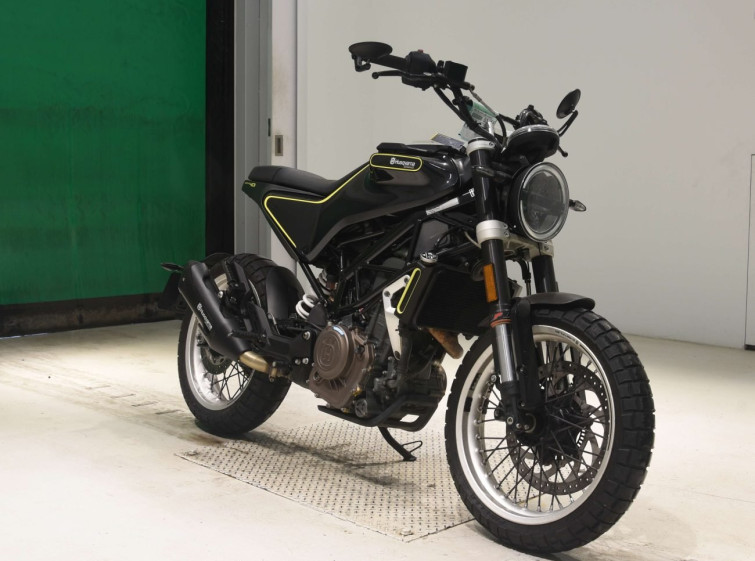 Мотоцикл Husqvarna SVARTPILEN 401 з пробігом 29528 km