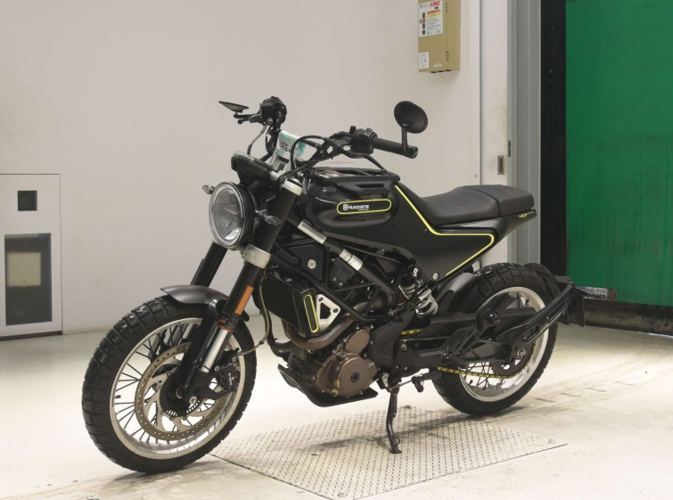 Мотоцикл Husqvarna SVARTPILEN 401 з пробігом 29528 km