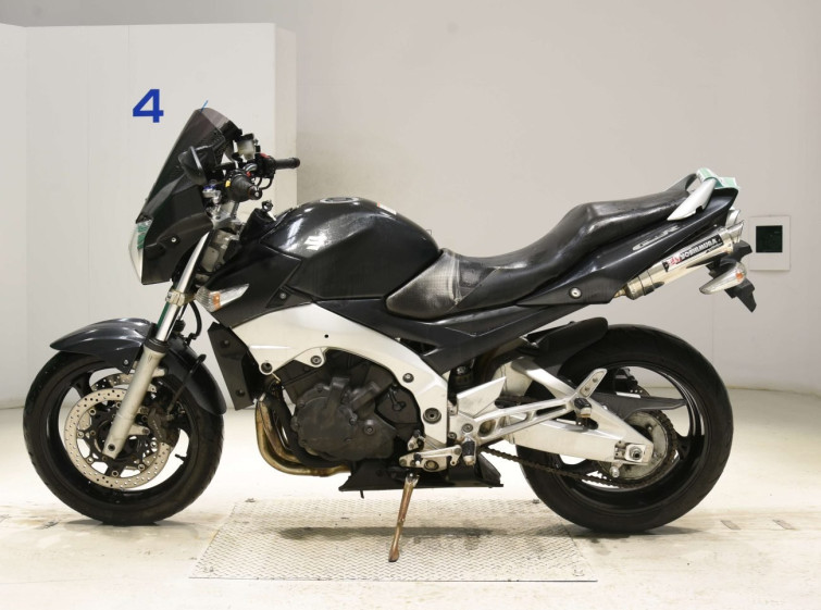 Мотоцикл Suzuki GSR400 с пробегом 72353 km